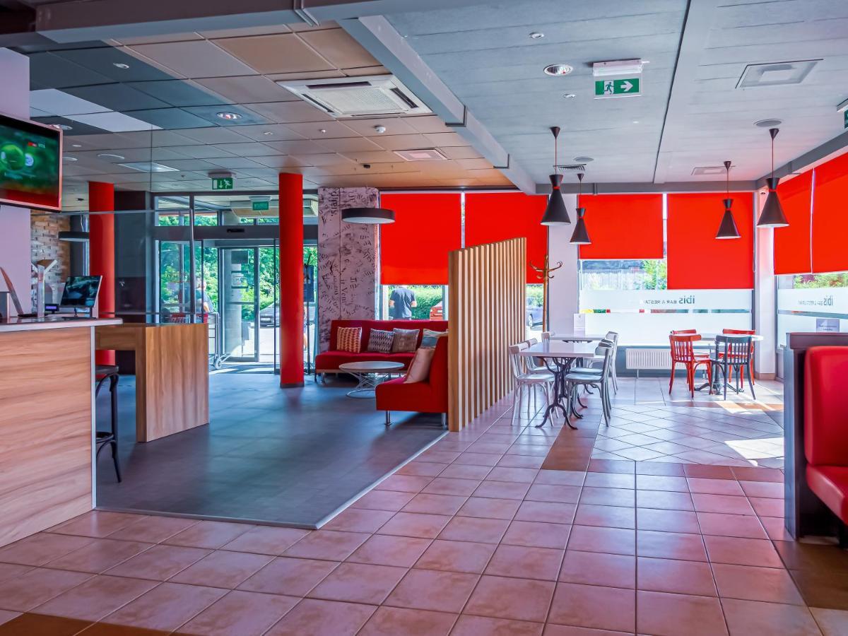 Ibis Katowice - Zabrze Hotel Bagian luar foto