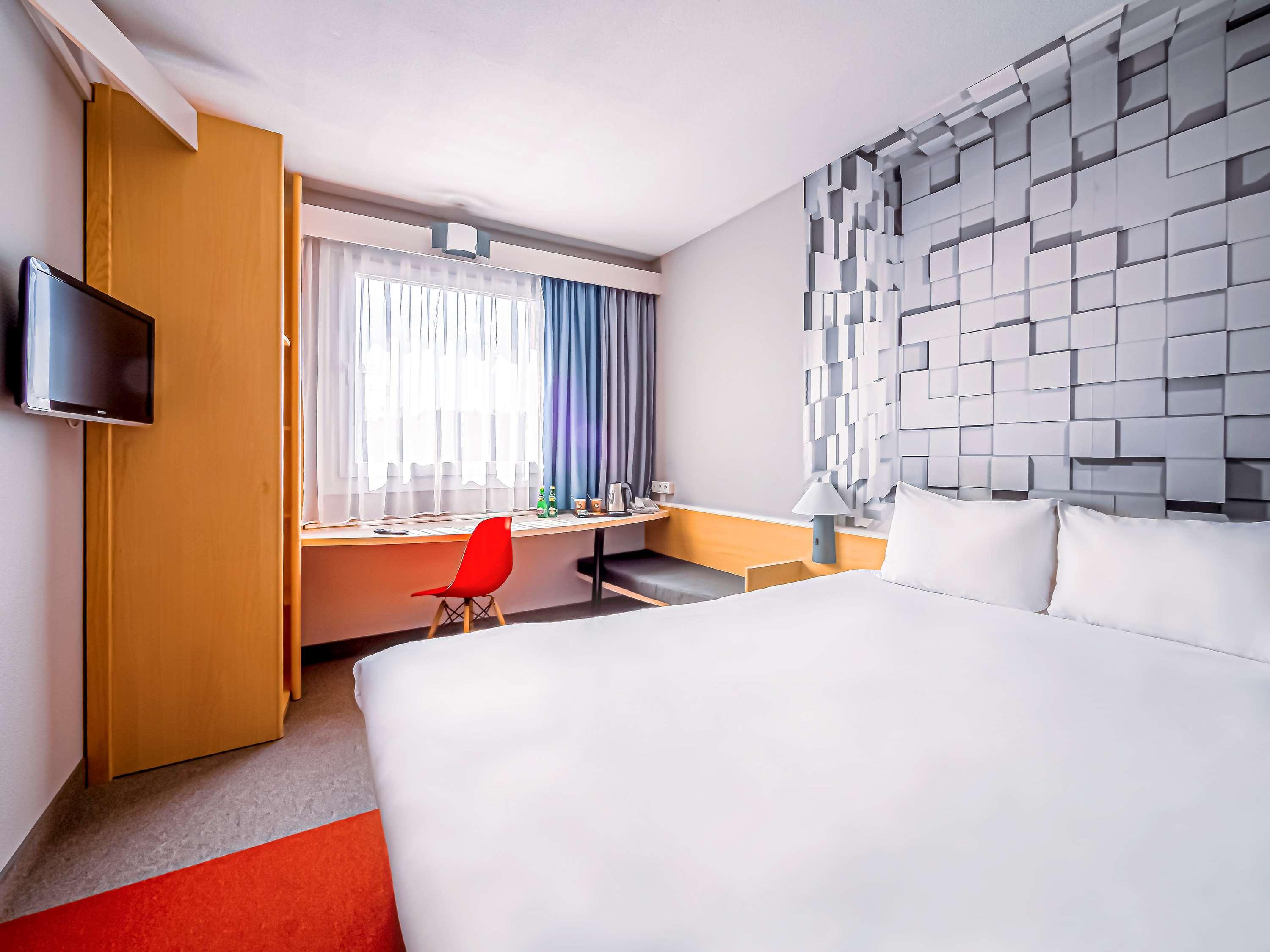 Ibis Katowice - Zabrze Hotel Bagian luar foto