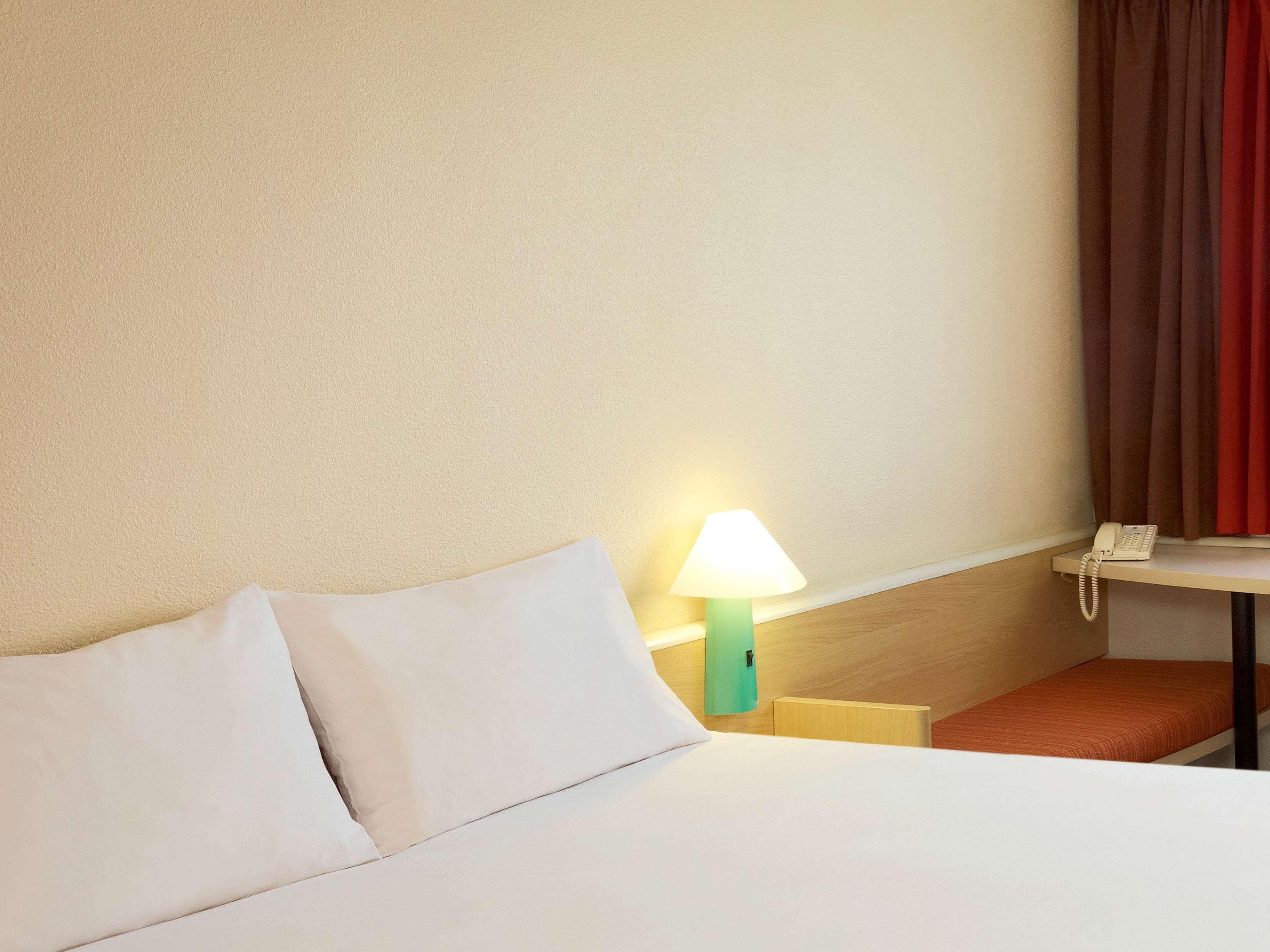 Ibis Katowice - Zabrze Hotel Bagian luar foto