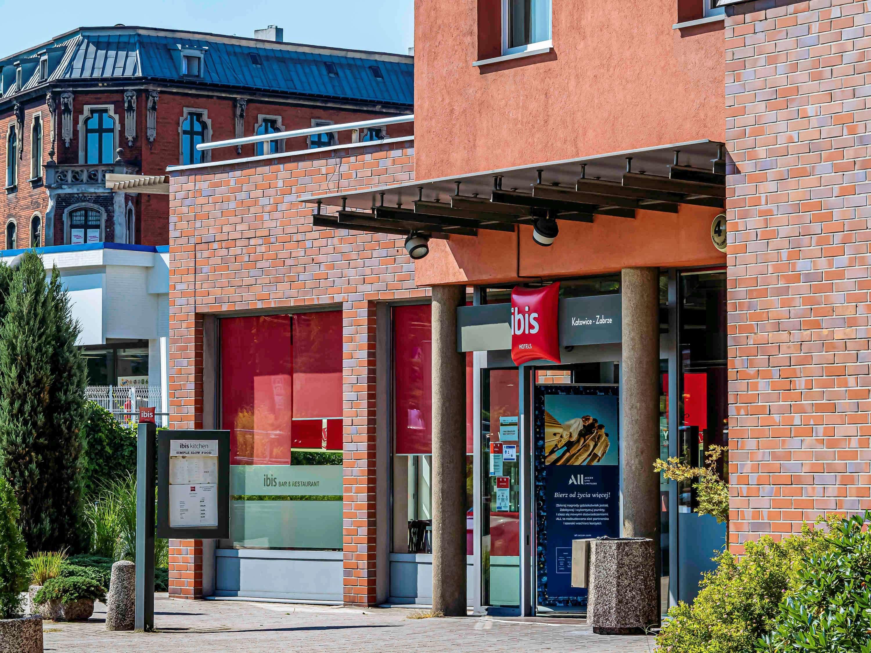 Ibis Katowice - Zabrze Hotel Bagian luar foto