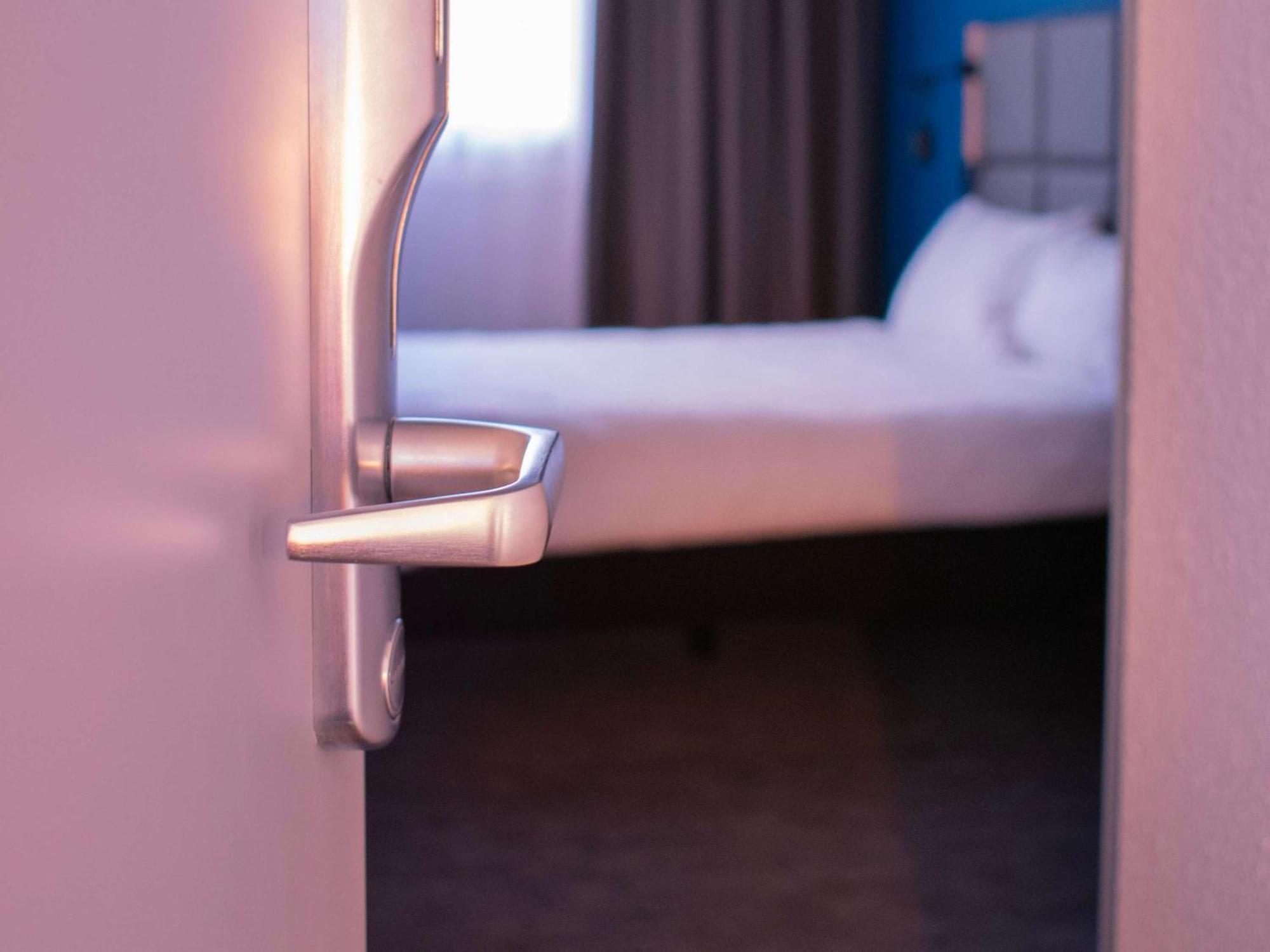 Ibis Katowice - Zabrze Hotel Bagian luar foto